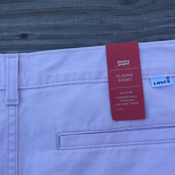 SOLD 💲NWT Levi’s pinkish light purple cuffed shorts - Picture 5 of 6